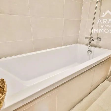 Apartment 3 Chambres, Terrasses, Proche Randonnees - Fr-1-391-212